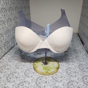 Maidenform One Fabulous Fit strapless bra 34B White